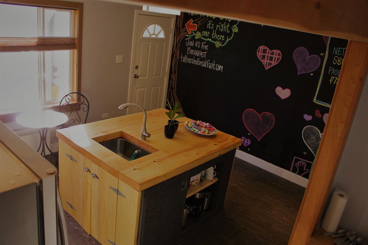Huckleberry Cottage Prince Rupert Εξωτερικό φωτογραφία